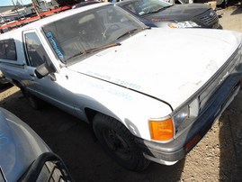 1987 TOYOTA PICK UP WHITE 2.4 MT 2WD Z20950